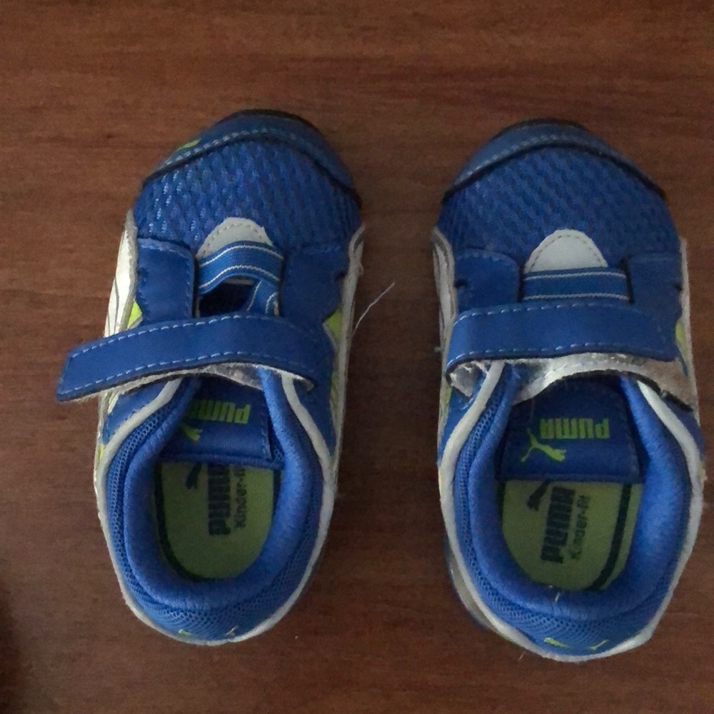 Baby puma sneakers
